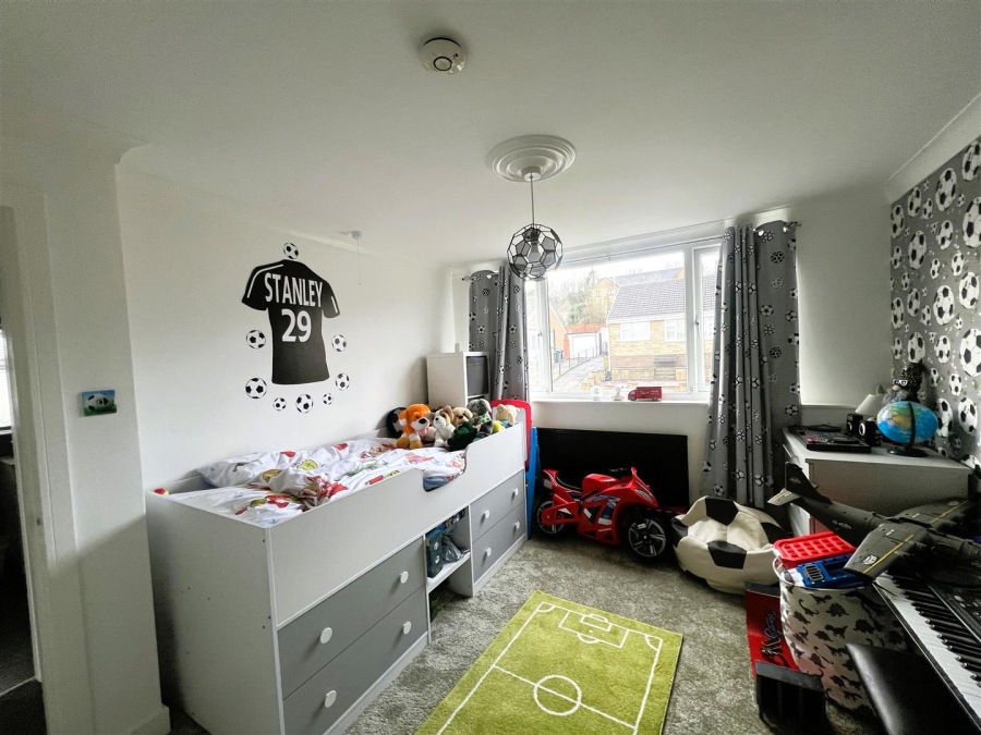 Photo of Markfield Close, Low Moor, Bradford
