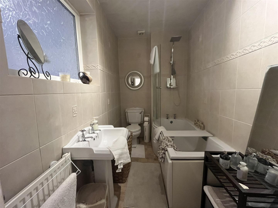 Photo of Cleckheaton Road, Oakenshaw, Bradford