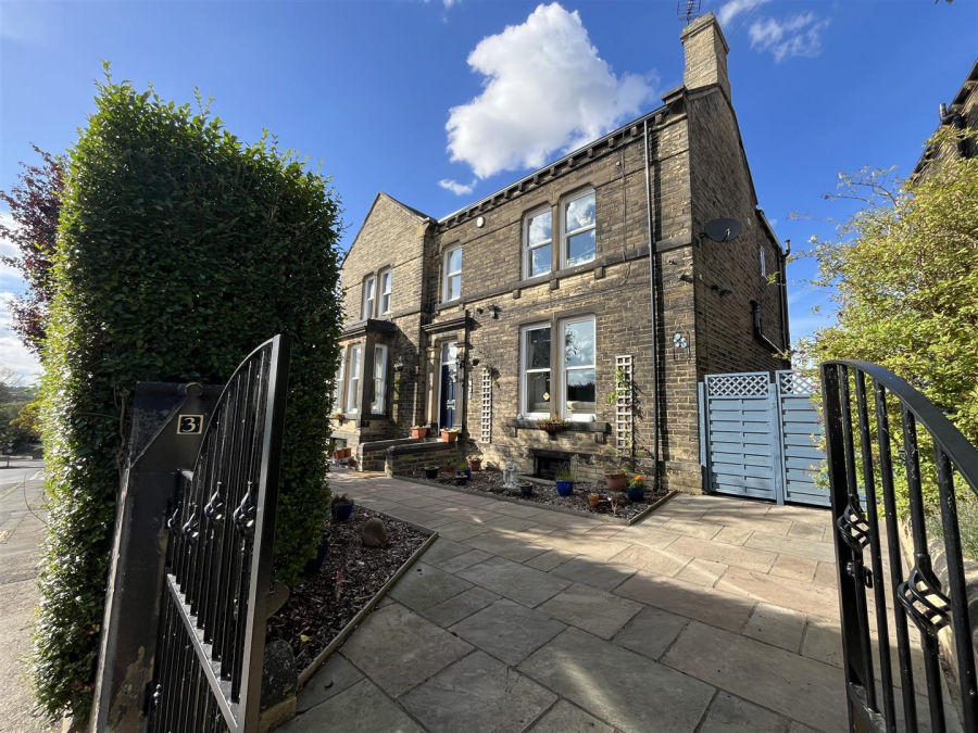 Photo of Green Lane, Wyke, Bradford