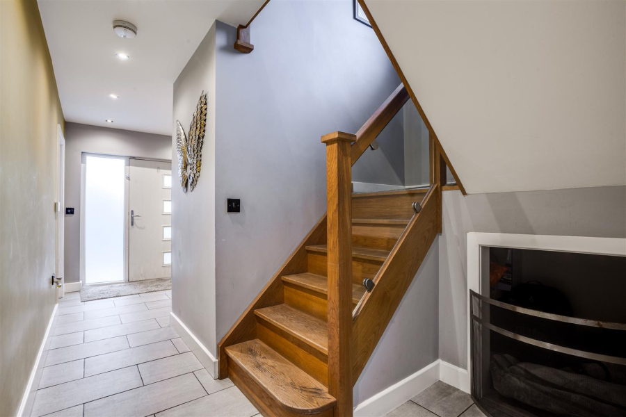 Photo of Bradford Road, Oakenshaw, Bradford