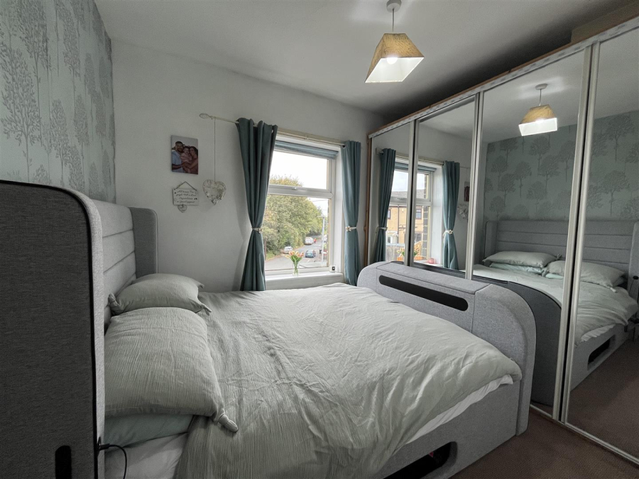 Photo of Asquith Buildings, Oakenshaw, Bradford