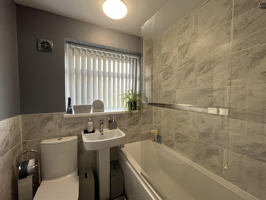 Photo of Lowfield Close, Low Moor, Bradford