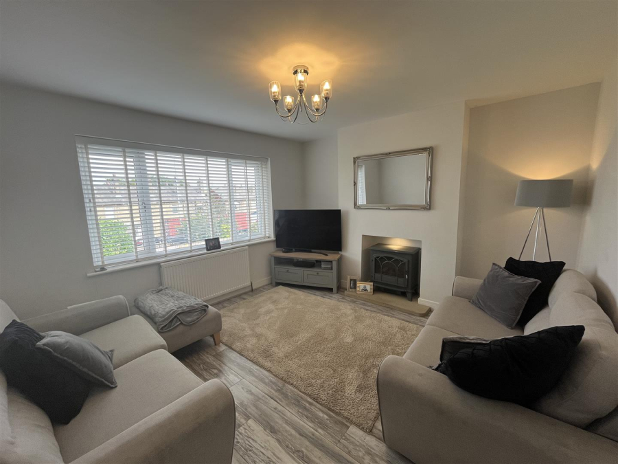 Photo of Bradford Road, Oakenshaw, Bradford