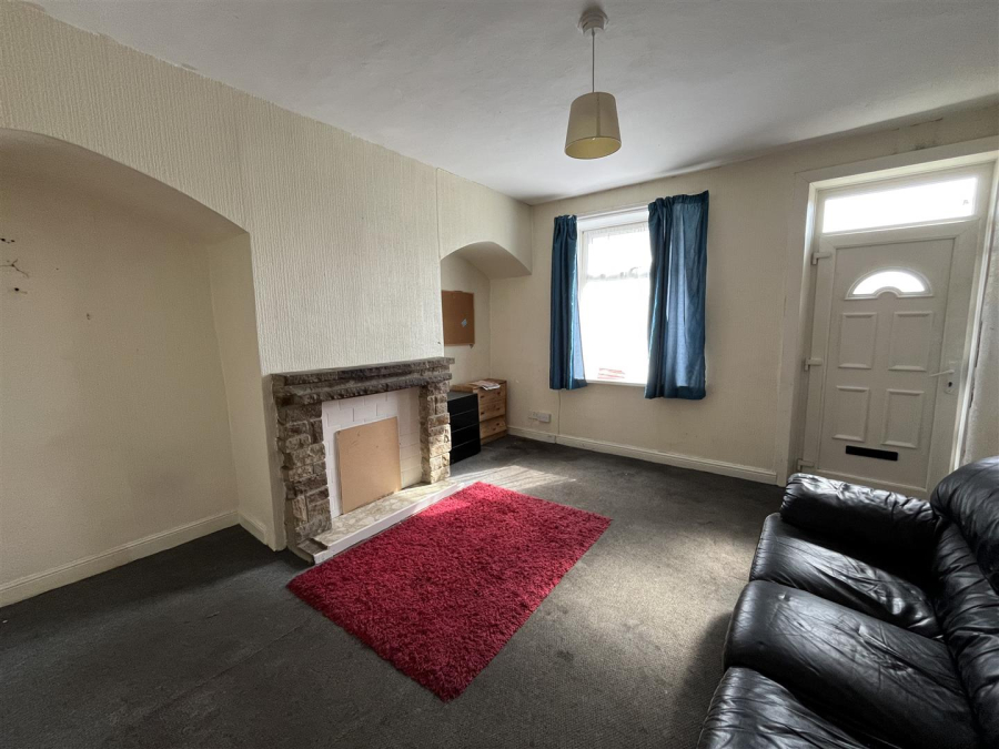 Photo of Coronation Street, Oakenshaw