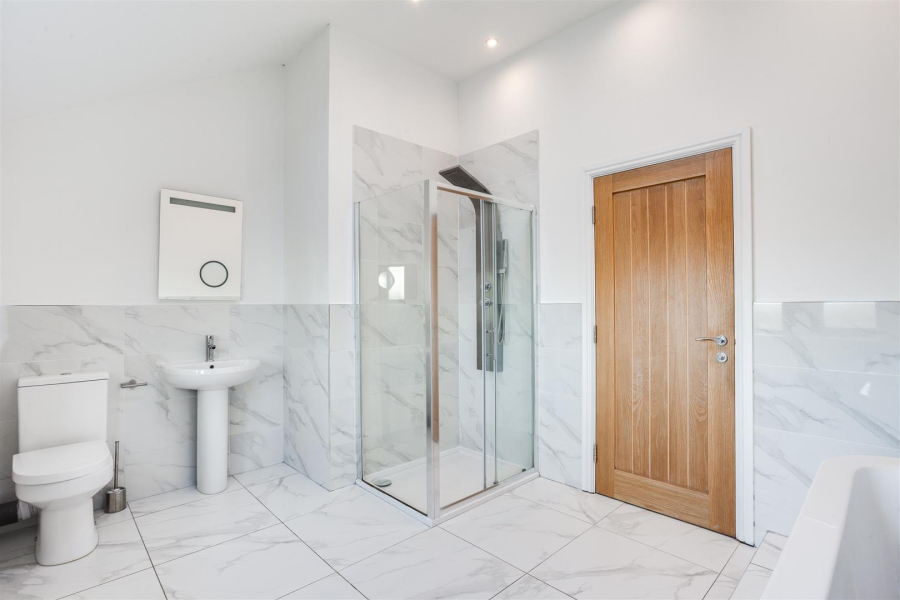 Photo of Cliff Hollins Lane, Oakenshaw, Bradford