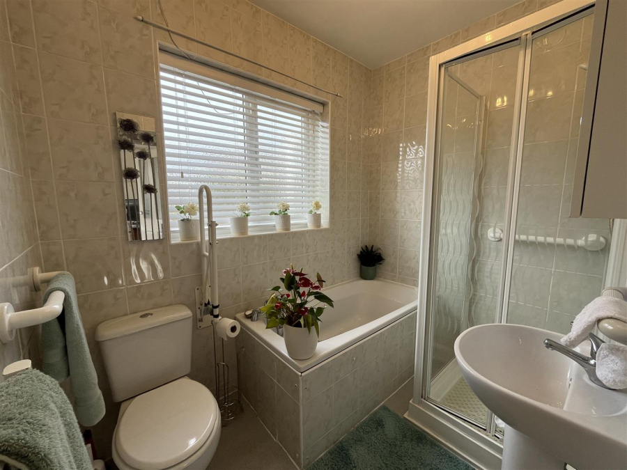 Photo of Markfield Crescent, Low Moor, Bradford