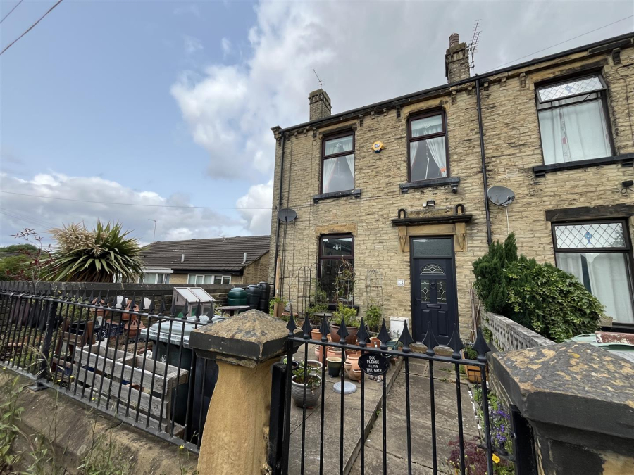 Photo of Wyke Lane, Oakenshaw, Bradford