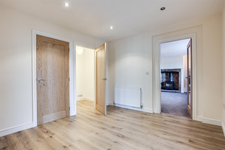 Photo of Cliff Hollins Lane, Oakenshaw, Bradford