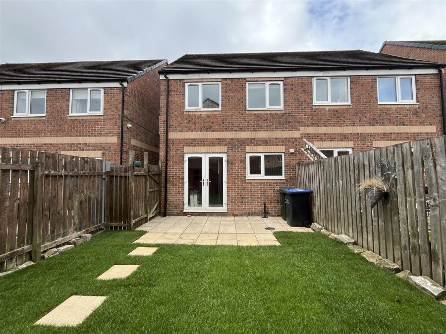 Photo of Eaglesfield Drive, Bradford