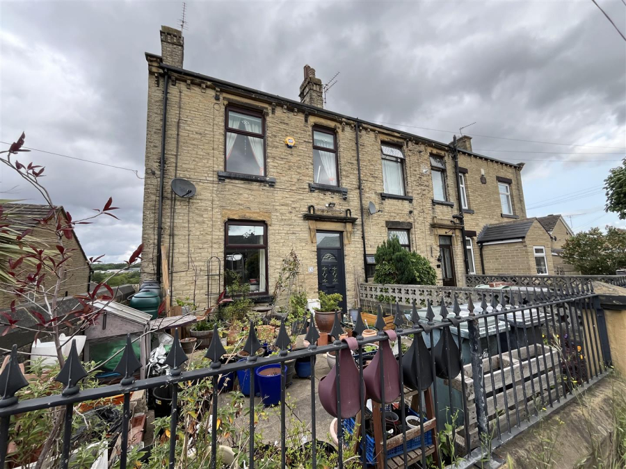 Photo of Wyke Lane, Oakenshaw, Bradford