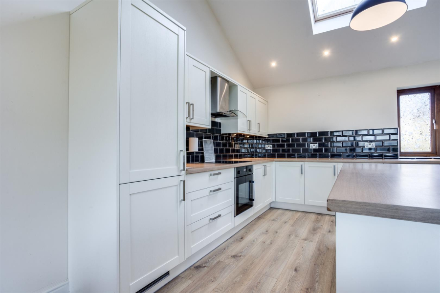 Photo of Cliff Hollins Lane, Oakenshaw, Bradford