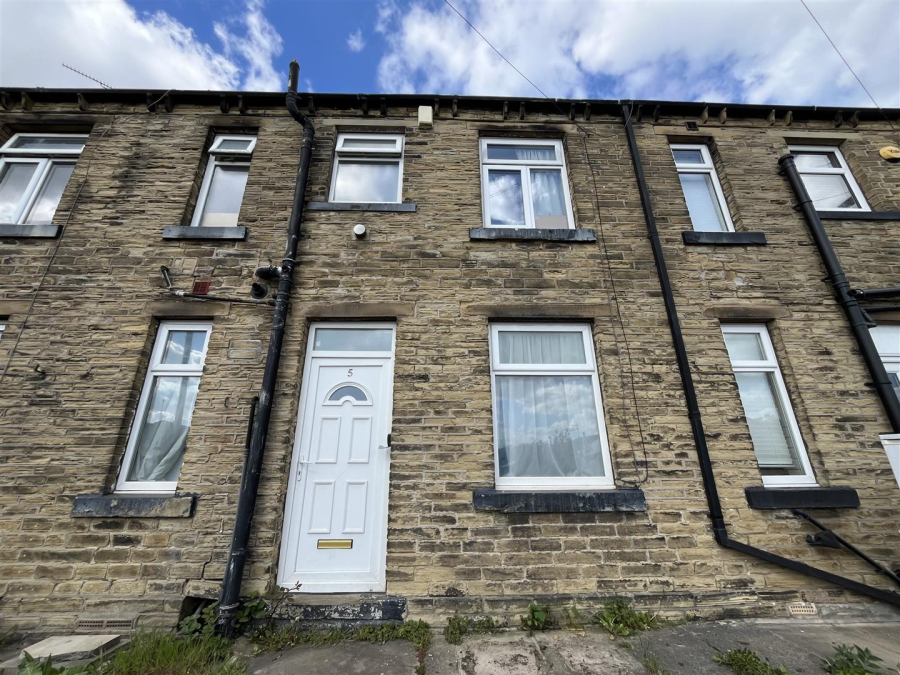 Photo of Coronation Street, Oakenshaw
