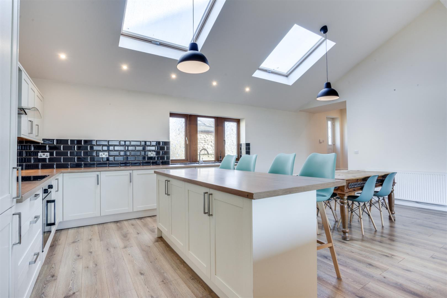 Photo of Cliff Hollins Lane, Oakenshaw, Bradford