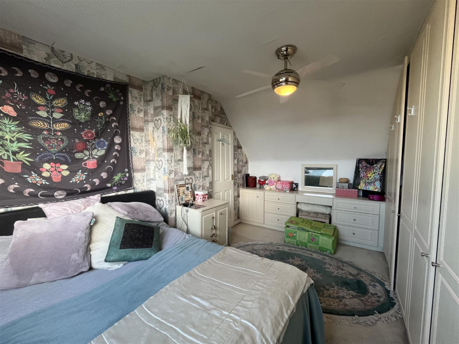 Photo of Greenacre Close, Wyke, Bradford