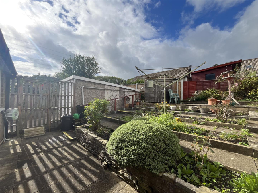 Photo of Markfield Avenue, Low Moor, Bradford
