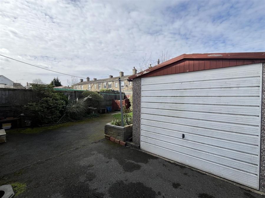 Photo of Craiglea Drive, Wyke, Bradford