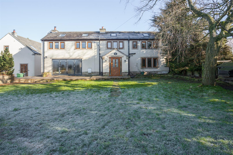Photo of Cliff Hollins Lane, Oakenshaw, Bradford