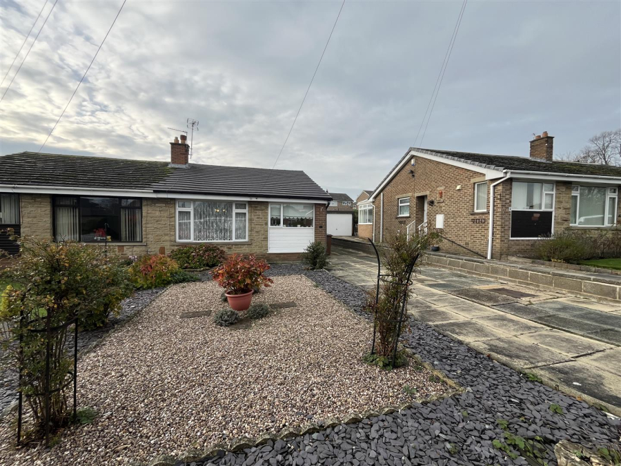 Photo of Escroft Close, Wyke, Bradford