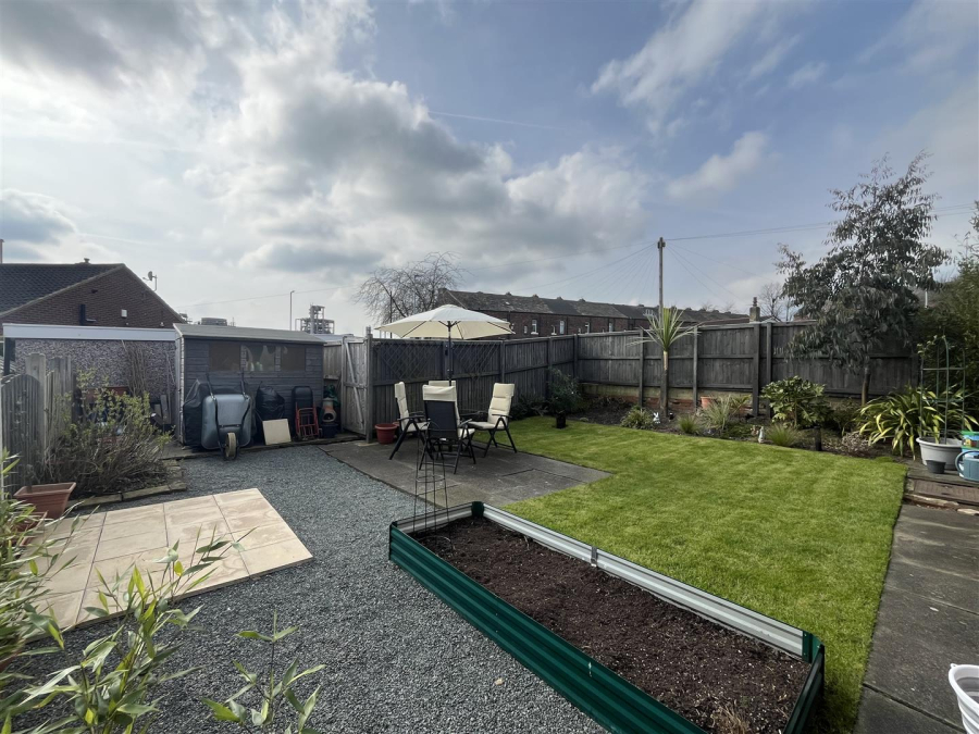 Photo of Lowfield Close, Low Moor, Bradford