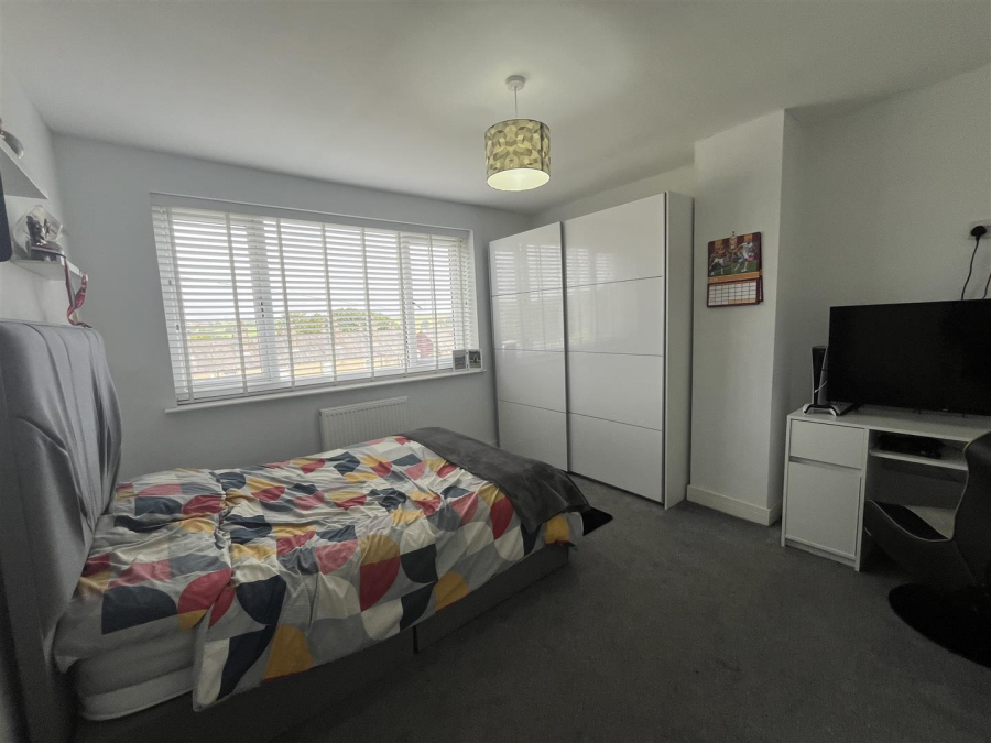 Photo of Bradford Road, Oakenshaw, Bradford