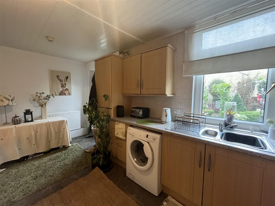 Photo of Cleckheaton Road, Oakenshaw, Bradford