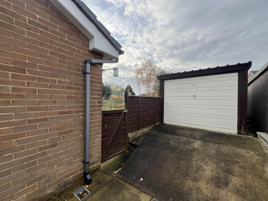 Photo of Escroft Close, Wyke, Bradford