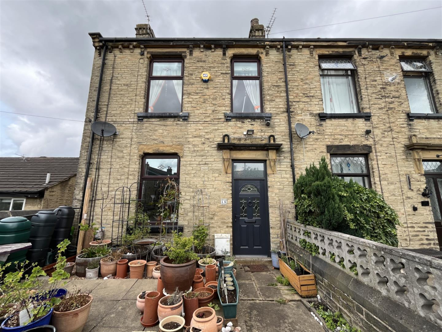 Photo of Wyke Lane, Oakenshaw, Bradford