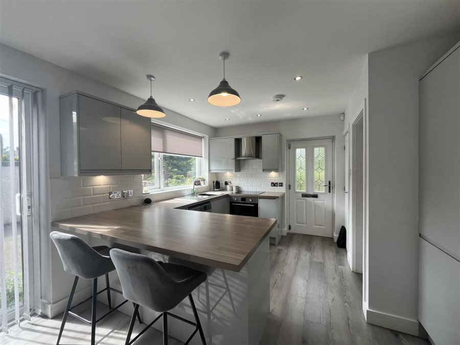 Photo of Bradford Road, Oakenshaw, Bradford