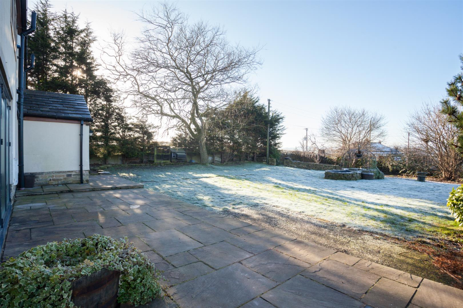Photo of Cliff Hollins Lane, Oakenshaw, Bradford
