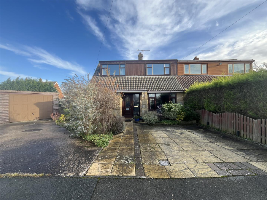 Photo of Greenacre Close, Wyke, Bradford