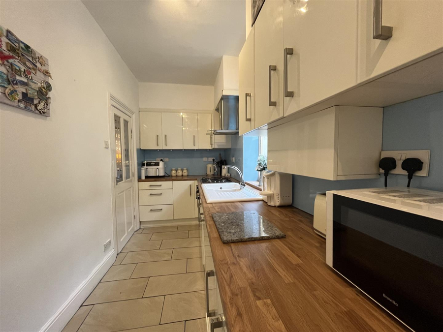 Photo of Asquith Buildings, Oakenshaw, Bradford