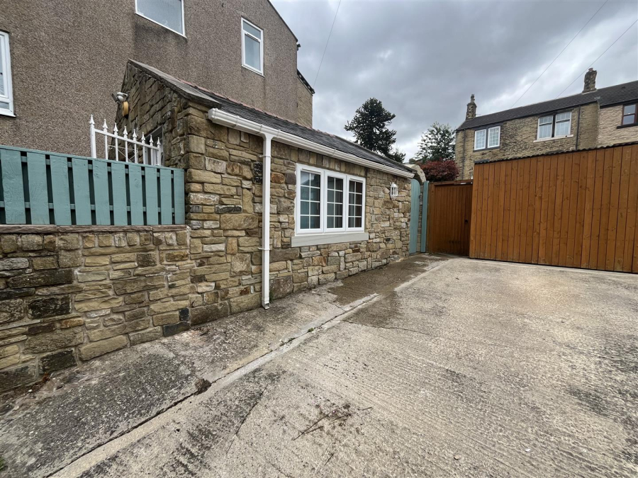 Photo of Leeds Road, Idle, Bradford