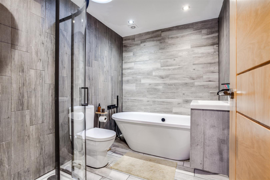 Photo of Bradford Road, Oakenshaw, Bradford