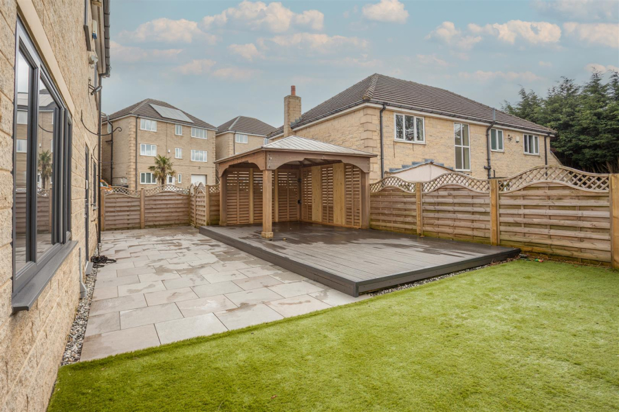 Photo of Redhill Close, Bradford