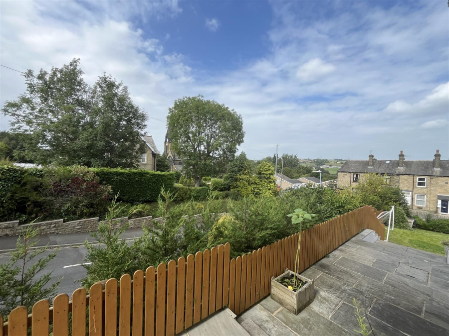 Photo of Bradford Road, Oakenshaw, Bradford