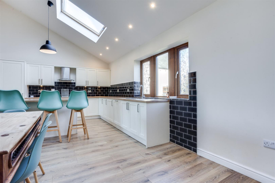 Photo of Cliff Hollins Lane, Oakenshaw, Bradford