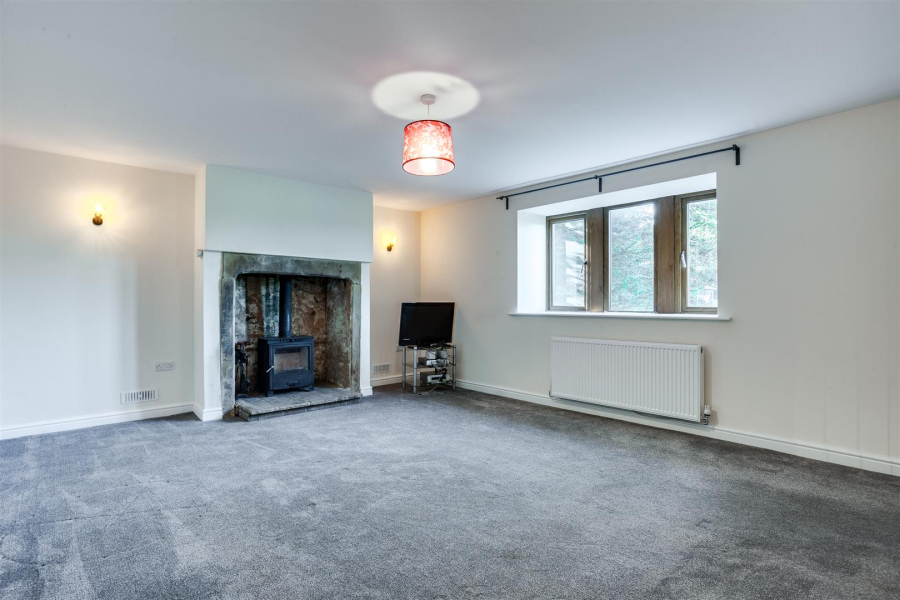 Photo of Cliff Hollins Lane, Oakenshaw, Bradford