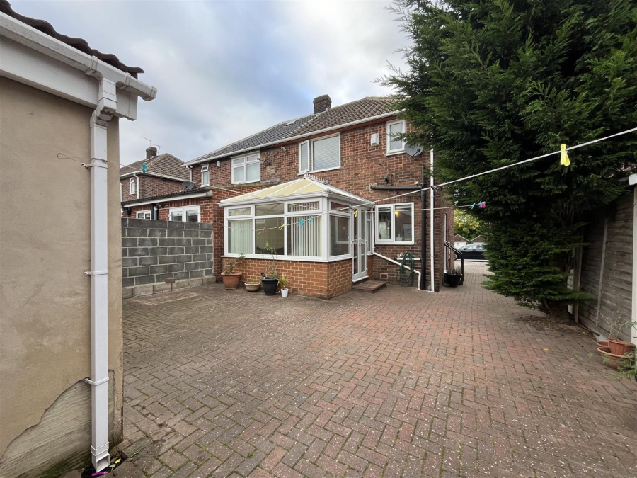 Photo of Hallbank Drive, Bradford