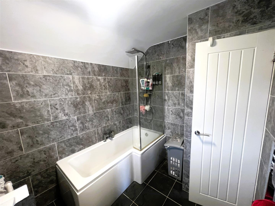Photo of Markfield Close, Low Moor, Bradford