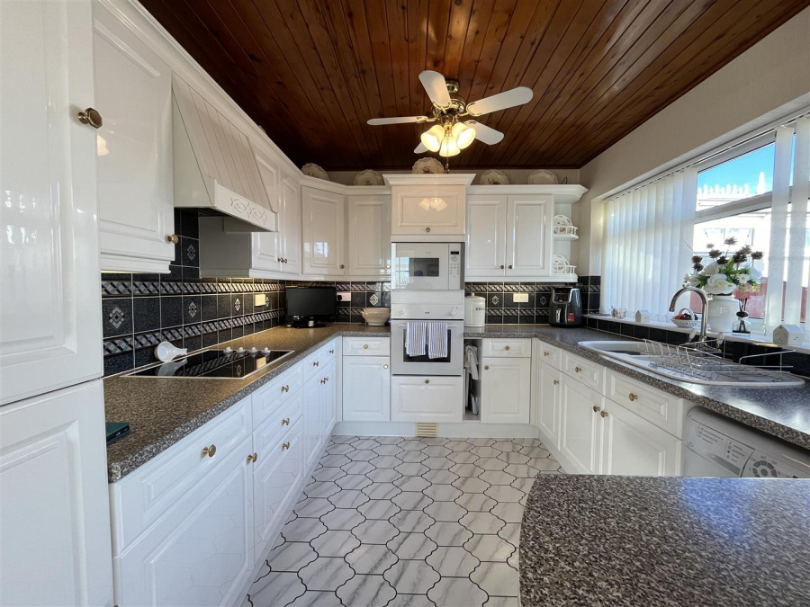 Photo of Sherwood Close, Dewsbury