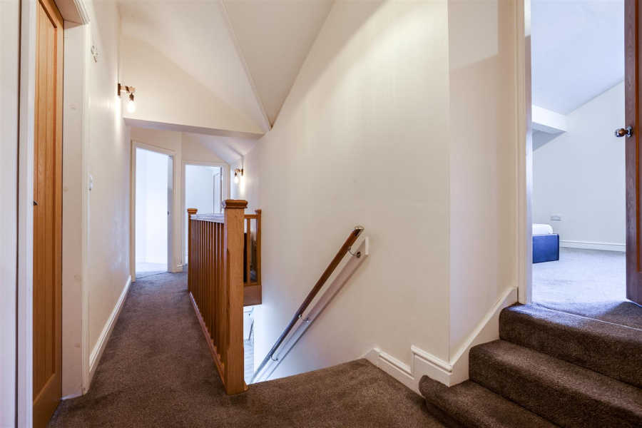 Photo of Cliff Hollins Lane, Oakenshaw, Bradford