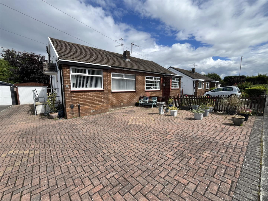 Photo of Bentfield Cottages, Clayton, Bradford