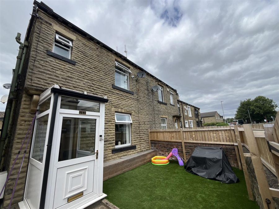 Photo of Town Gate, Wyke, Bradford