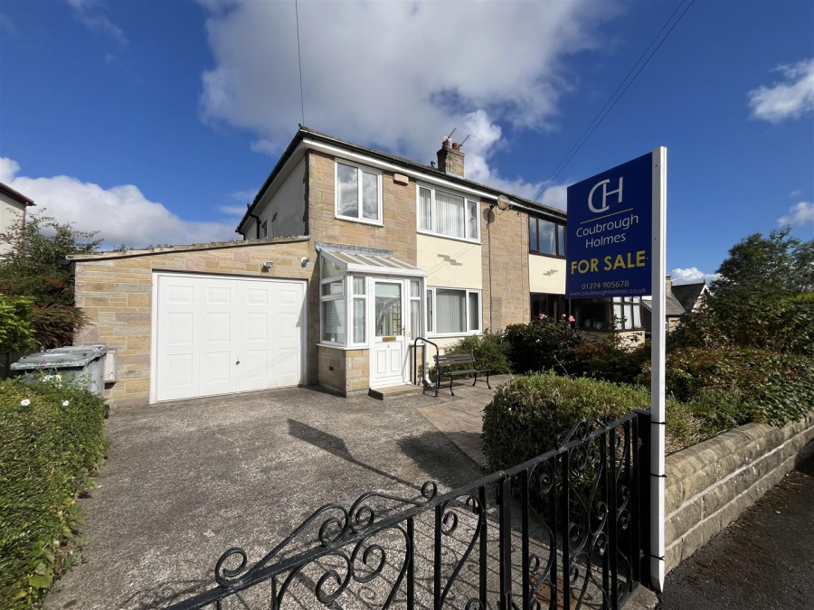 Photo of St. Andrews Crescent, Oakenshaw, Bradford