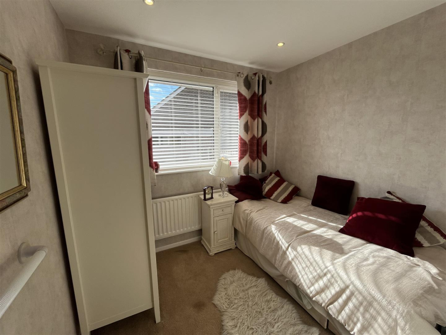 Photo of Markfield Crescent, Low Moor, Bradford