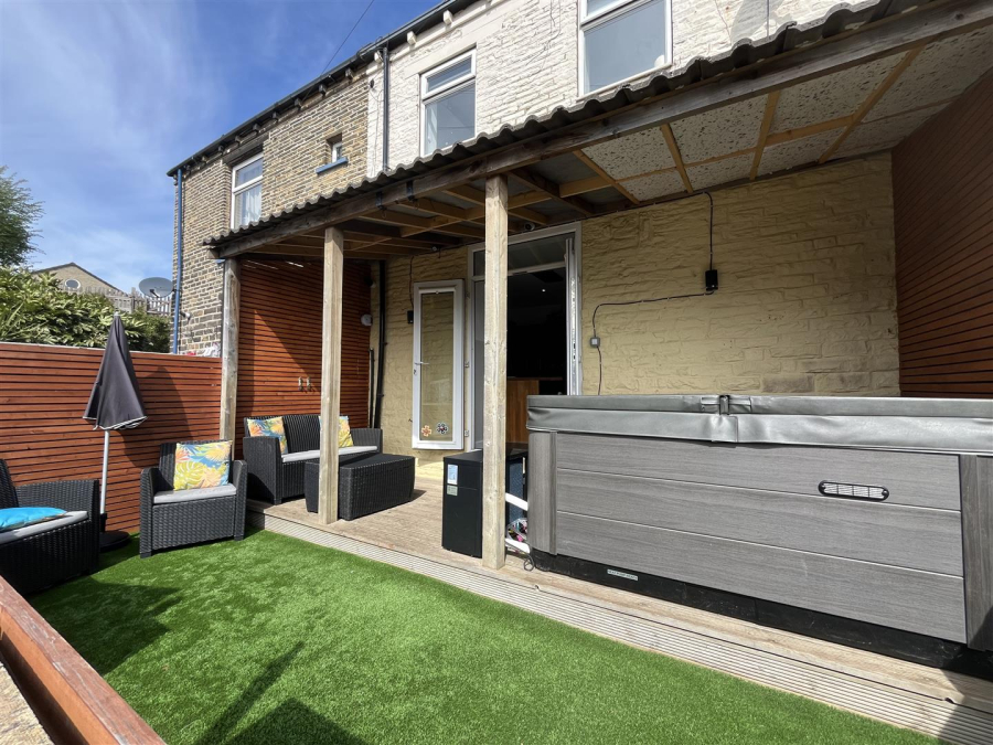 Photo of Wroe Terrace, Wyke, Bradford